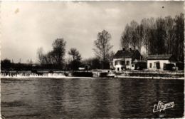 CPA Charmoy - Barrage Et Ecluse De La Graviere FRANCE (960663) - Charmoy