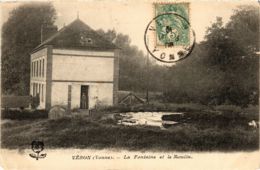 CPA Veron - La Fontaine Et Le Moulin FRANCE (960980) - Veron