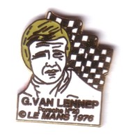 L89 Pin's LE MANS 76 Vainqueur G VAN LENNEP J ICKX Signé EMC PORSCHE 936 Qualité EGF Achat Immédiat - Porsche