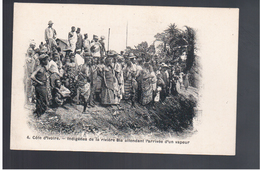 Cote D'Ivoire Indigènes De La Rivière Bia Attendant L'arrivée D'un Vapeur Ca 1905 Old Postcard - Côte-d'Ivoire