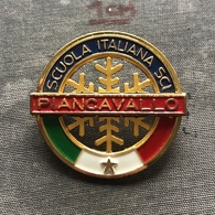 Badge Pin ZN009011 - Skiing Italy Piancavallo Scuola Italiana Sci - Wintersport