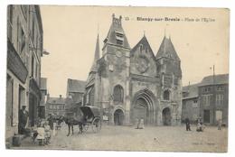 JOLIE CPA ANIMEE BLANGY SUR BRESLE, ANIMATION SUR LA PLACE DE L'EGLISE, SEINE MARITIME 76 - Blangy-sur-Bresle