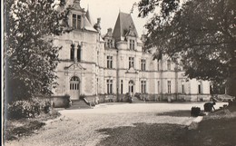 VOUNEUIL-SOUS- BIARD. - Le Centre Régional D'EPS. CPM Dentelée - Vouneuil Sous Biard