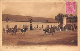 Hennebont            56        L'intérieur Du Haras       (voir Scan) - Hennebont