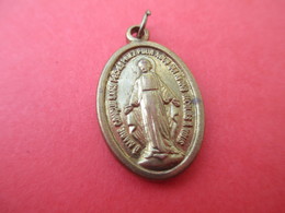 Médaille Religieuse Ancienne/Vierge Marie  Et Sacré Coeur /Bronze/ Début XXéme     CAN566 - Godsdienst & Esoterisme