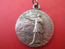 Médaille Religieuse Ancienne/Bienheureux P De MONTFORT Apotre De La Croix Et Du Rosaire/Bronze /début XXéme     CAN567 - Religion & Esotérisme