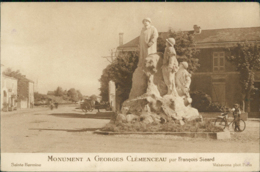 85 SAINTE HERMINE / Monument A George Clemenceau / - Sainte Hermine