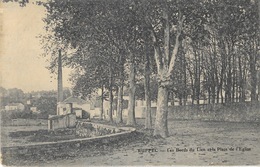 Ruffec (Charente) Les Bords Du Lien Et La Place De L'Eglise - Carte Non Circulée - Ruffec