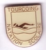 AA307 Pin's NATATION Scolaire TOURCOING NORD Achat Immédiat - Natation