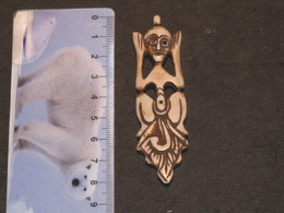 AMULETTE/PENDENTIF  EN OS - (4) - African Art