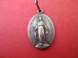 Petite Médaille Religieuse Ancienne/O Marie .../ Coeur Sacré /Laiton Nickelé/  Début XXéme     CAN587 - Godsdienst & Esoterisme