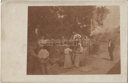 * T2/T3 1918 Belence, Bélinc, Belintz, Belint; Cséplés Gőzgéppel / Steam Treshing Machine, Folklore. Photo (EK) - Unclassified