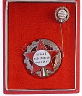 ~1970. 'Kiváló Szövetkezeti Munkáért' Aranyozott, Zománcozott Fém Jelvény Miniatűrrel, Tokban (38mm; 16mm) T:1-,2 - Unclassified