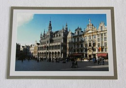 Lot De 3 Cartes Postales Bruxelles : Grand Place, Hôtel De Ville Et Maison Du Roi - Sets And Collections