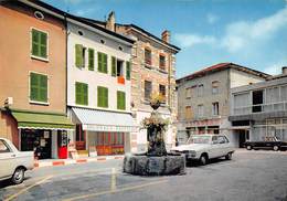 VIRIVILLE - La Place - Fontaine - Renault R16 - Journaux-Papeterie - Restaurant - Viriville