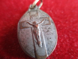 Médaille Religieuse Ancienne Articulée/Christ/ Marie/En Cas D'accident Ouvrez/Je Suis Catholique/ DébutXXéme      CAN815 - Godsdienst & Esoterisme