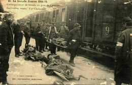 Chalons.  Guerre 14/18   Militaires   Enbarquement De Blessés En Gare - War 1914-18