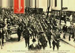 Guerre 14/18   Militaires   Convoi D'allemands Faits Prisonniers Par Les Anglais - War 1914-18