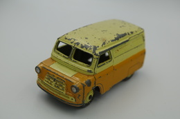 Dinky Toys, N° 482-G: BEDFORD CA DINKY TOYS VAN  , Made In England, 1956-58, Meccano LTD - Dinky
