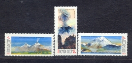 SOVIET UNION - MNH - GEOLOGY - VOLCANOS - MI.NO.3138/40 - CV = 2,4 € - Volcanos