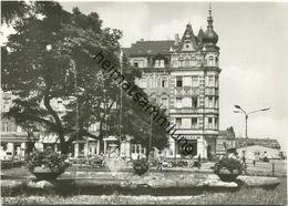 Löbau - Bahnhofstraße Ecke Straße Der Jungen Pioniere - Foto-AK Großformat - Verlag Bruno Scholz Ebersbach - Loebau