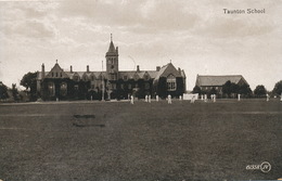 Cricket In Taunton School - Críquet