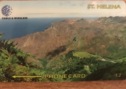 SAINTE-HELENE  -  Cable  § Wireless  -  " Former Governor "  -  £2,00 - St. Helena Island