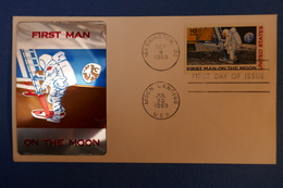 513 ETATS UNIS  CARTE 1969 FIRST MAN ON THE MOON . IER HOMME SUR LA LUNE AFRANCHISSEMENT PLAISANT - Lettres & Documents