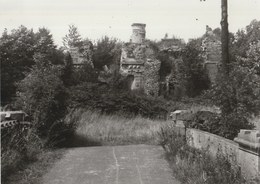 Boussu  - Ruines Du Château ... Photo  Années 80 ( 1 ) - Boussu