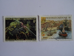 OCEANIE - NOUVELLE CALEDONIE - 2 TIMBRES 1980 (Aquarium De Nouméa)- 1998 (le Départ Pour Les Indes) - Used - SEE SCAN - Gebraucht