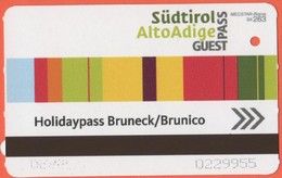 ITALIA - ITALY - ITALIE - Bruneck/Brunico - Holidaypass - Biglietto Abbonamento Gratuito Guest Pass - Used - Europa