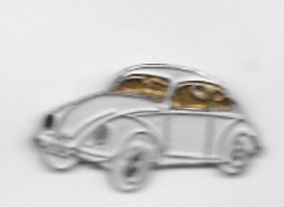 Pin's  Automobile  V W, Volkswagen  Coccinelle  Blanche - Volkswagen