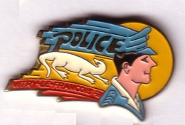 P126 Pin's POLICE VITRY LE FRANCOIS Marne Animal Mangouste  Achat Immédiat - Police