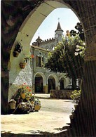 47 - Monflanquin - Ancienne Bastide Du XIIIe Siècle - Station Verte De Vacances - Vue Sur La Place Et L'église - Monflanquin