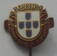 Barreiro QUINAS CLUBE DE DESPORTOS, PORTUGAL FOOTBALL CLUB, SOCCER / FUTBOL / CALCIO PINS BADGES P3/3 - Fútbol