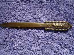 Ancien Ouvre Lettres, Coupe Papier En Bronze, Signature Vitello, Decor Bateau à Voile (20-386) - Letter-opener