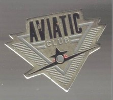 T09 Pin's AVION Aviatic Club Quebec Canada  Achat Immédiat - Avions