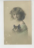 ENFANTS - LITTLE GIRL - MAEDCHEN - CAT - Jolie Carte Fantaisie Portrait Fillette Avec Chat Dans Les Bras - Portraits