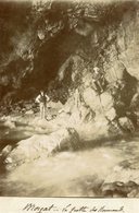 MORGAT  ***  TROIS PERSONNES DANS LA GROTTE DU NORMAND ***  PHOTO ANCIENNE *** - Morgat