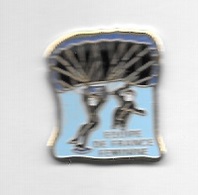 Pin's  Sport  Parachutisme  EQUIPE  DE  FRANCE  FÉMININE - Parachutespringen