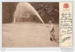 BRUXELLES ..-- Arroseur Au Bois . 1904 Vers CHARLEVILLE ( Emmanuel COCHART )  Voir Verso . - Places, Squares