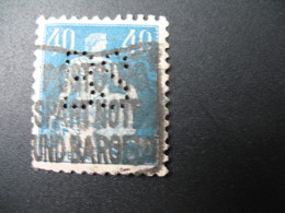 Perforé  Perfin  Suisse  à Voir ;   Perforation    BS    Ref   B 47 - Perforadas