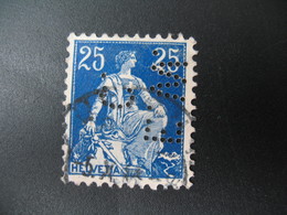 Perforé  Perfin  Suisse  à Voir ;   Perforation    EWC   Ref  E 28 - Perforadas