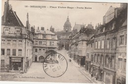 BESANCON   DOUBS  25  CPA - PLACE VICTOR HUGO  PORTE NOIRE - Besancon