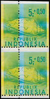 ** INDONESIE - Poste - 586, Paire, Piquage Déplacé, Sans Impression Du Brun: 5+0.50 Coquillage Scapha - Indonésie