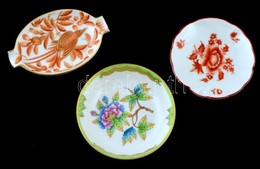 Herendi Porcelán Tálka, 3 Db, Kézzel Festett, Jelzett, Egyiken Hajszálrepedéssel, D: 7,5; 8 és 9 Cm - Sonstige & Ohne Zuordnung