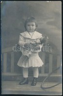 1915 Kislány Műtermi Fotója, Képeslap Hátoldallal, 13,5x9 Cm - Sonstige & Ohne Zuordnung