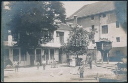 Cca 1910 Udvar Fotója, Galambdúccal, Képeslap Hátoldalú Fotó, 9x14 Cm - Sonstige & Ohne Zuordnung