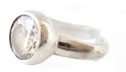 Ezüst(Ag) Gyűrű, Cirkónia Kővel, Jelzett, Méret: 49, Bruttó: 5,4 G - Sonstige & Ohne Zuordnung