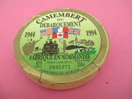 Boite De Camenbert Vide Mais Entière/Camenbert Du DEBARQUEMENT/Cinquantenaire/ Fabriqué En Normandie/1994      FROM43 - Käse